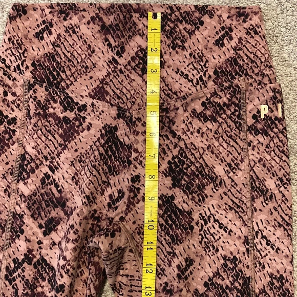 PINK Victoria’s Secret Ultimate V High Waist Snake Print Pocket Leggings… - Picture 5 of 15